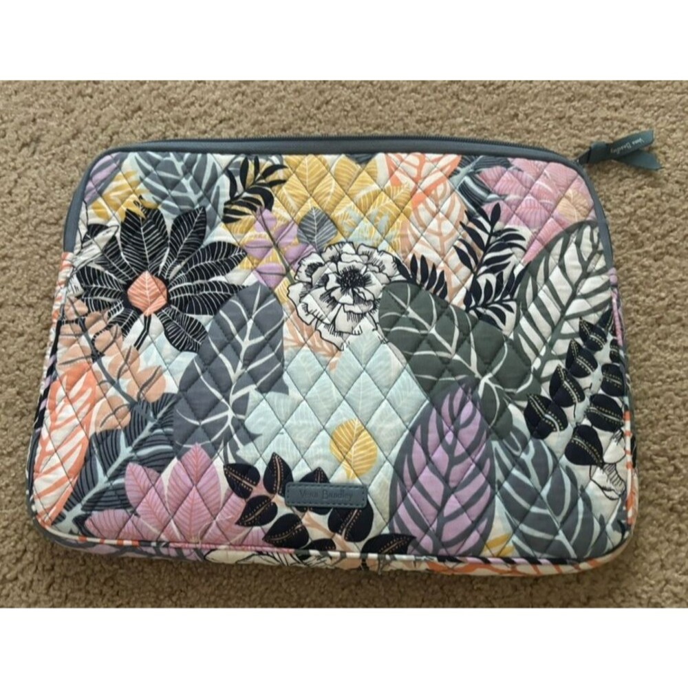 Vera Bradley Floral Flora Quilted Fabric Laptop Computer Sleeve 14X11"